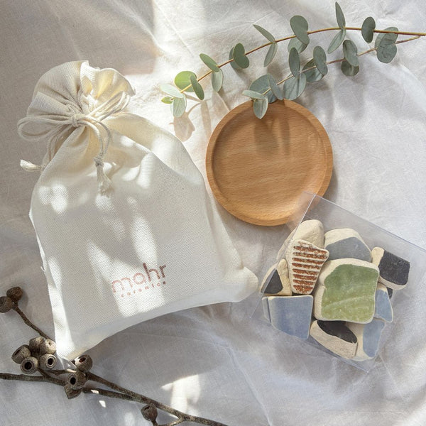 Aroma Stone Set with Wooden Plate and Linen Drawstring Bag