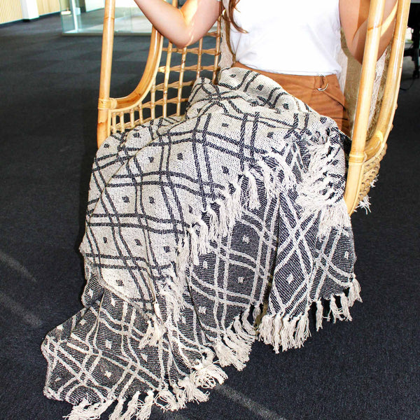 Boho Comfort Throw - 125x150cm - Black & Biege Regency