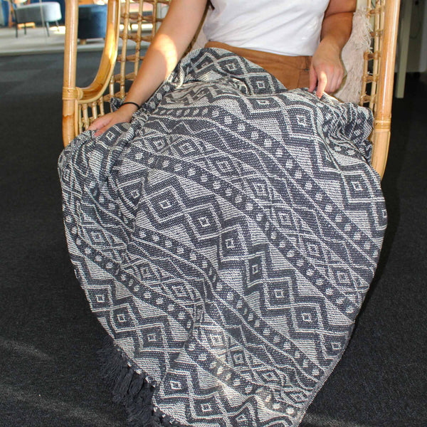 Boho Comfort Throw - 125x150cm - Grey Geometric